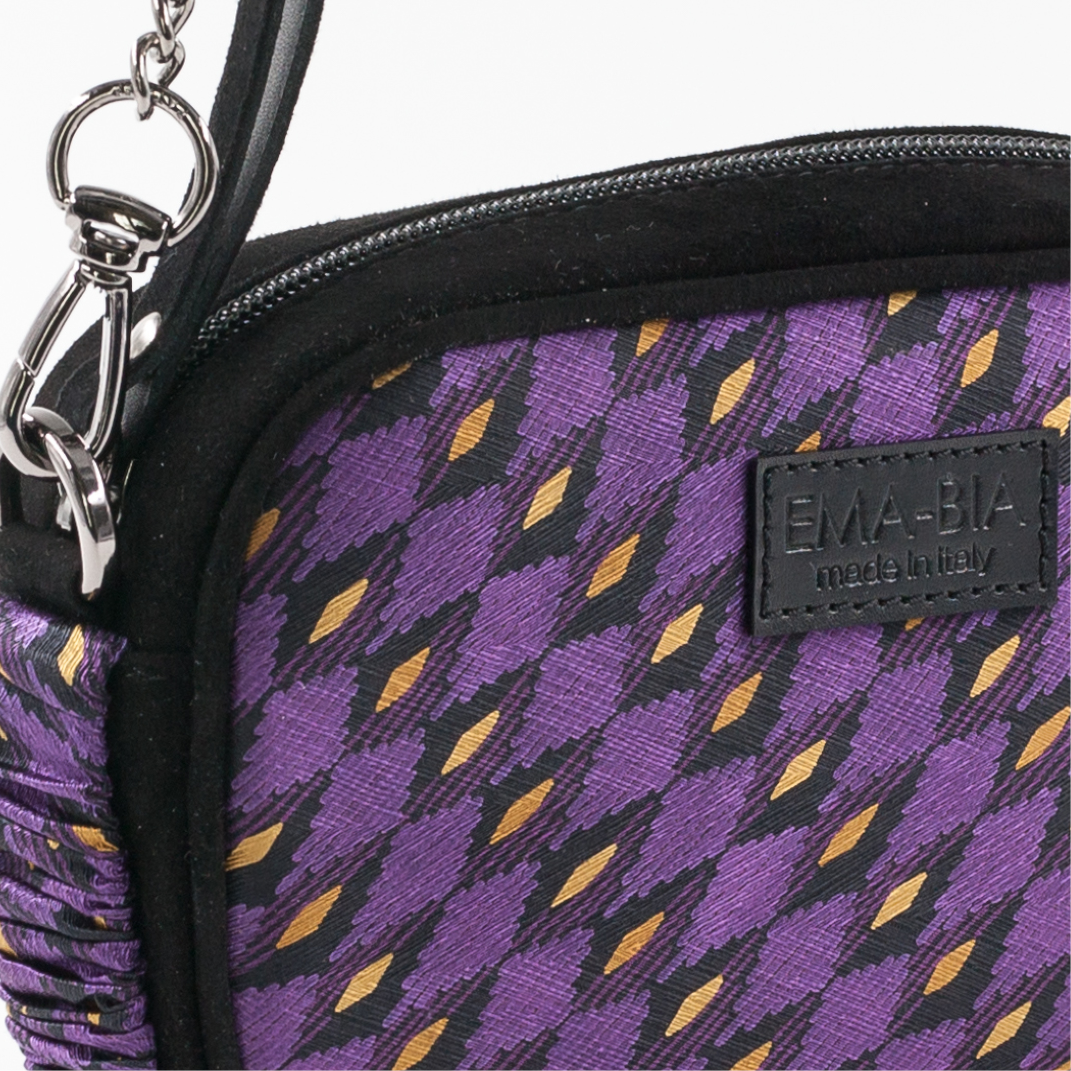 Mini-Tasche aus schwarzem Leder und Seide mit violettem geometrischem Druck