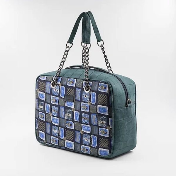 Bag in silk and petroleum green leather 2023 collection