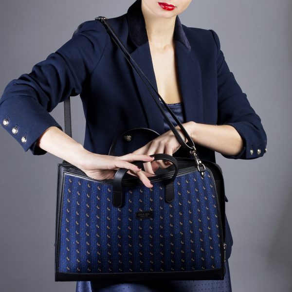 borsa in seta e pelle con stampa geometrica blu