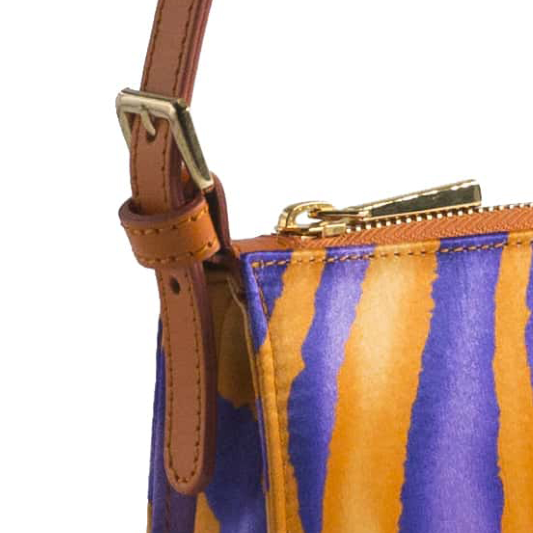 Tasche aus Seide und Leder in Lila und Orange Tasche aus Seide und Leder in Lila und Orange