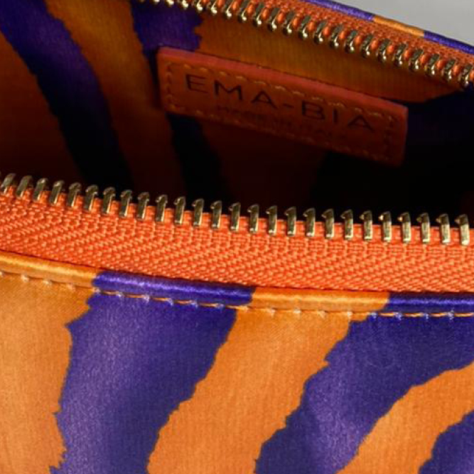 Tasche aus Seide und Leder in Lila und Orange Tasche aus Seide und Leder in Lila und Orange