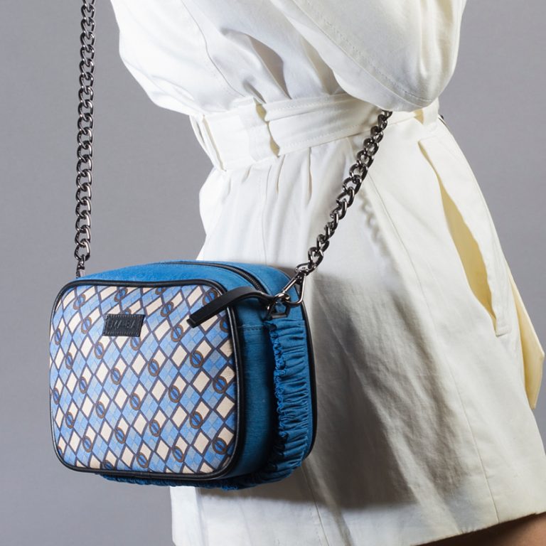 Borsa in jeans e in seta a quadretti Borsa in jeans e in seta a quadretti