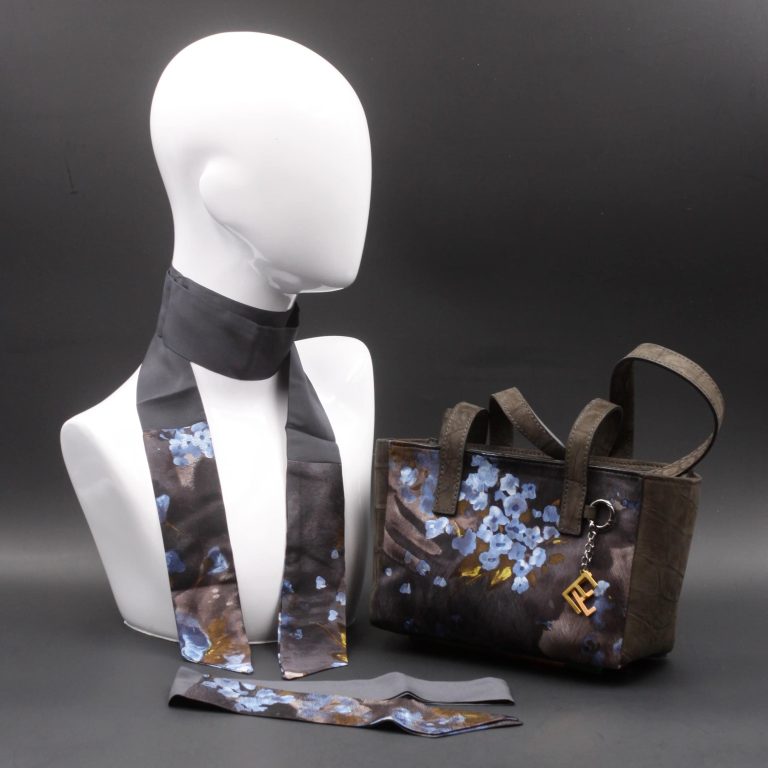 Borsa a spalla in camoscio e seta grigio