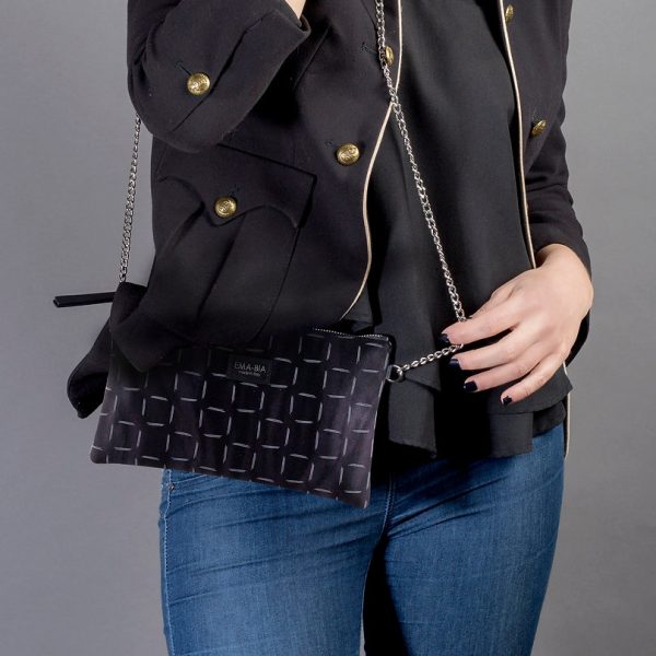 Tasche mit Kette aus Seide mit geometrischem Print