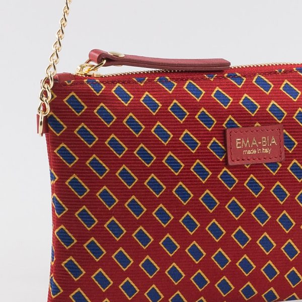 Bag with red ton-sur-ton geometric print