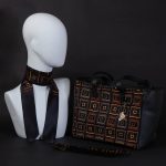 Borsa nera da giorno con fantasia quadretti