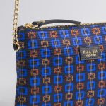 Borsetta in pelle con stampa geometrica