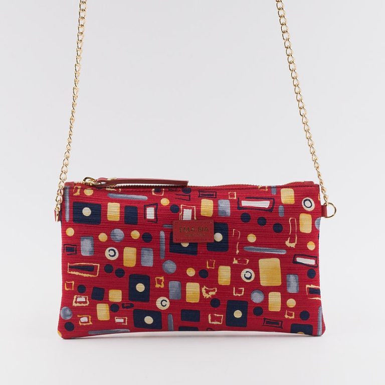 Handtasche-in-Seide-mit-Kette-und-Print-Fantasie-ton-sur-ton-rot Seidentasche mit Kette und rotem ton-sur-ton gemustertem Print