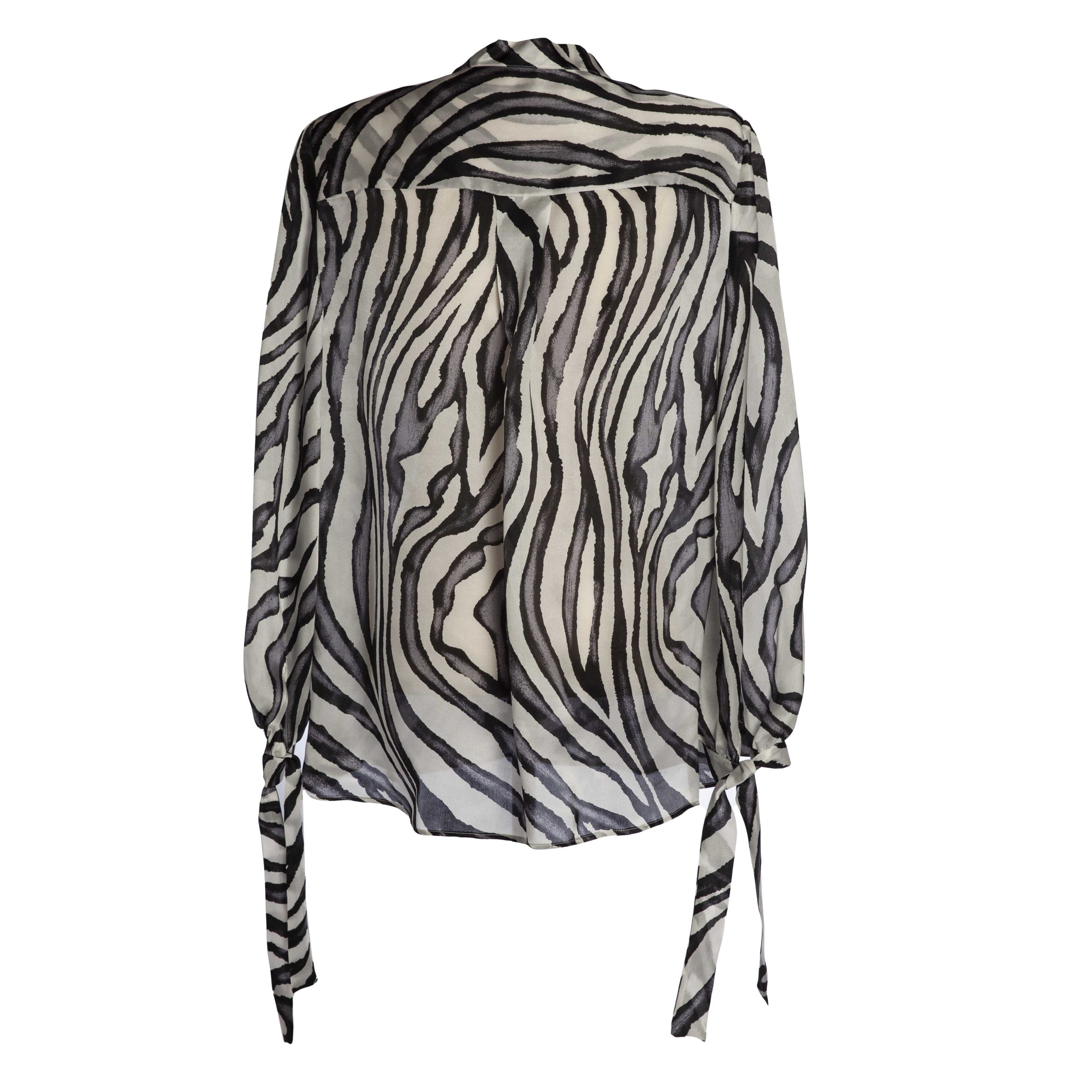 camicia-in-seta-jasmine-con-fantasia-retro camicia in seta con fantasia retro