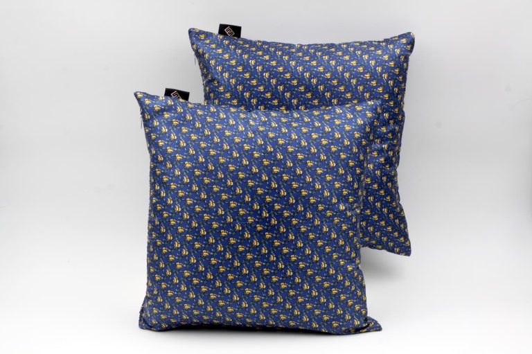 cuscini-quadrati-arredo-blu-cobalto Cuscini quadrato arredo blu cobalto