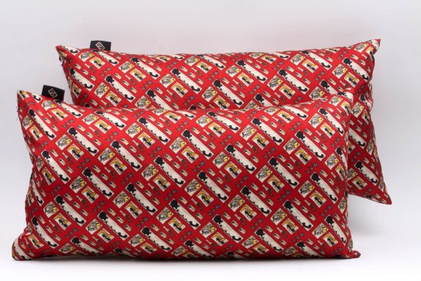 Cuscini rettangolari decorativi in seta fantasia rossa
