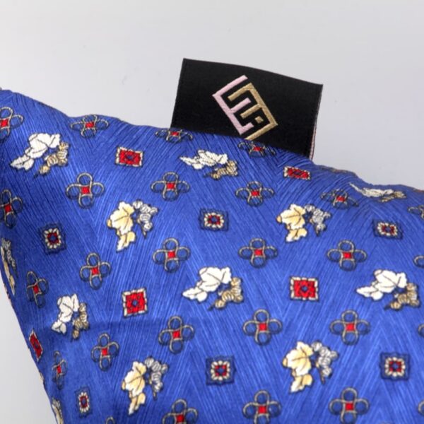 cushions 