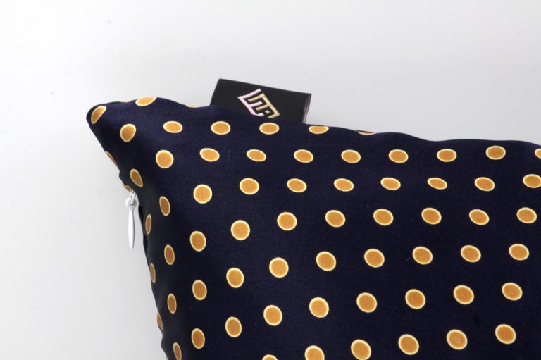 cushions-squared-furniture-with-print-pois-blue