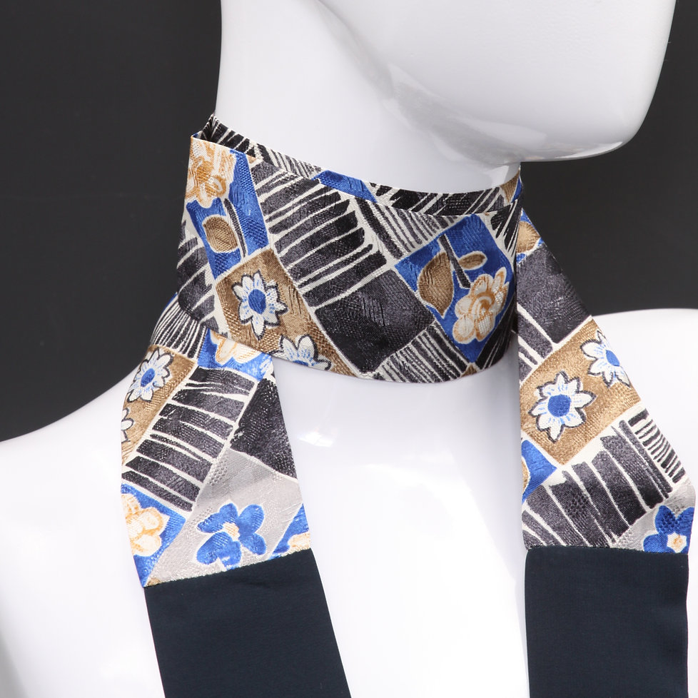 foulard-blue-in-pure-silk-with-geometric-print foulard blue in pure silk with geometric print