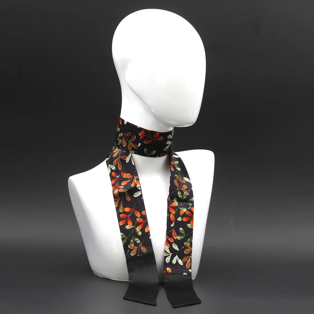 foulard-in-pura-seta-blu-con-stampa-floreale