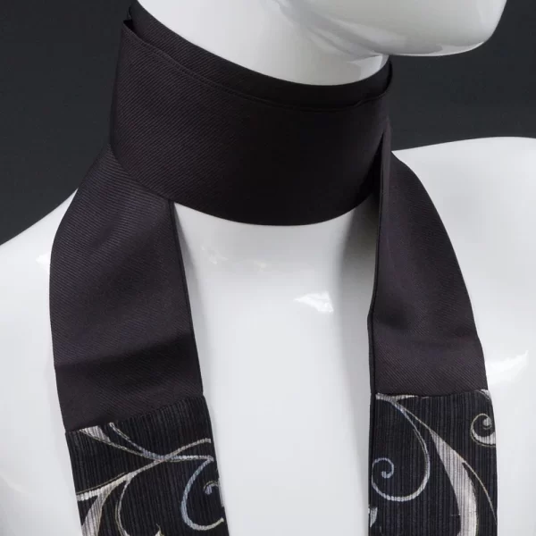 foulard-in-silk-black-with-pattern-print