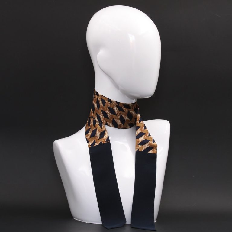 Foulard nero in pura seta
