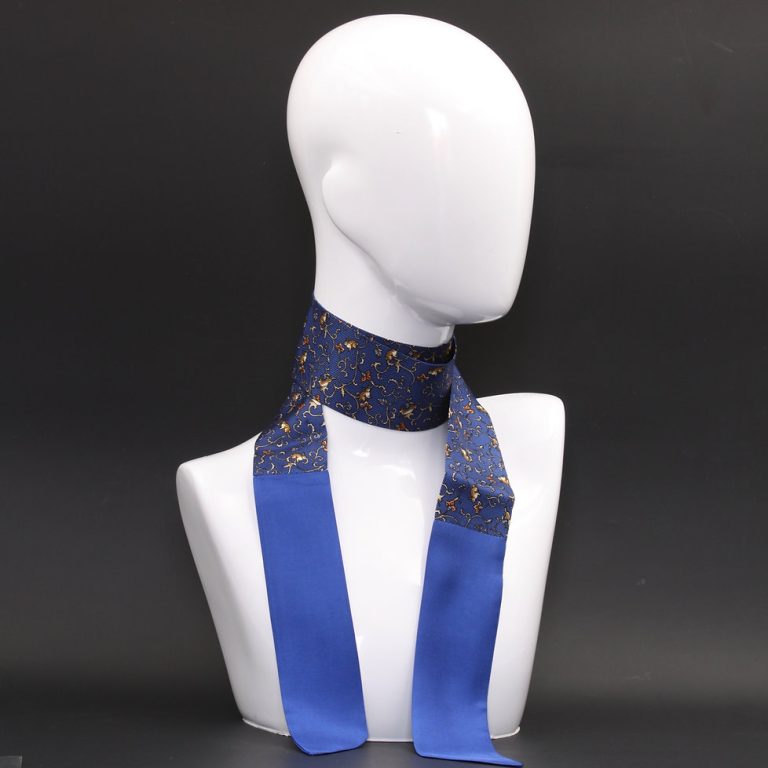 Foulard piccolo in pura seta blu