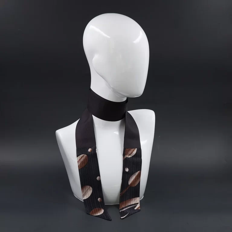 foulard-seta-nero-stampa-marrone foulard-seta-nero-stampa-marrone