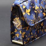 Kit cluth bag and foulard