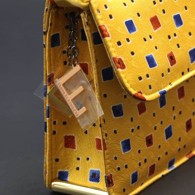 kit-clutch-in-silk-with-geometric-print-yellow