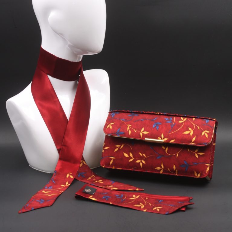 kit-clutch-pochette-e-foulard-rosso Kit Clutch pochette e foulard rosso