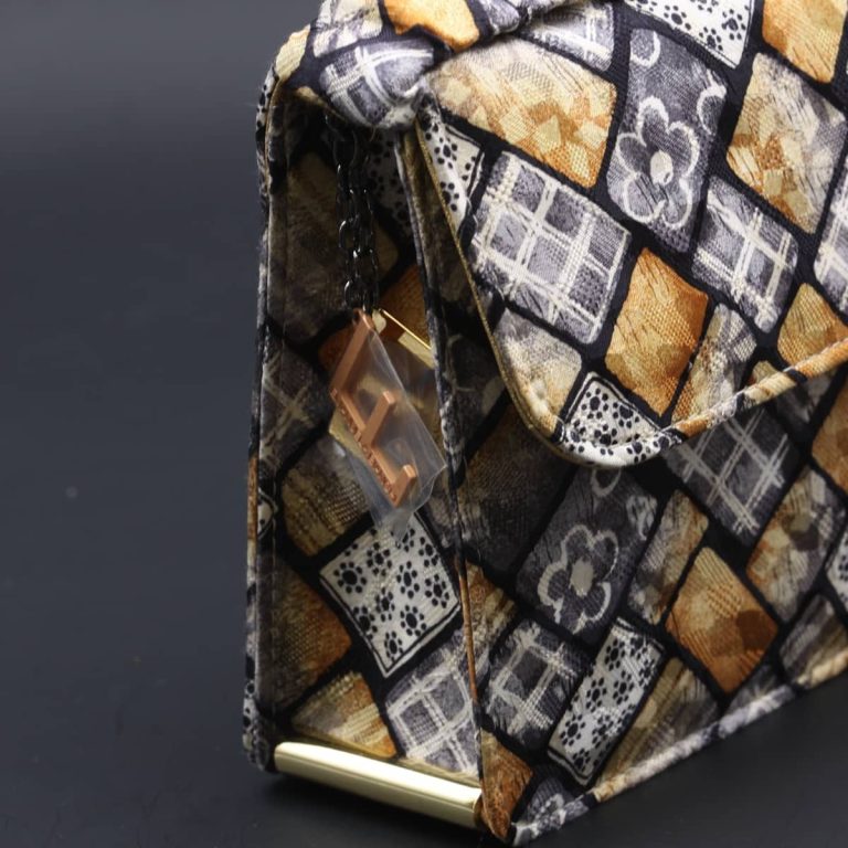 kit-clutch-pochette-in-silk-grey-and-yellow Kit clutch pochette in silk grey and yellow