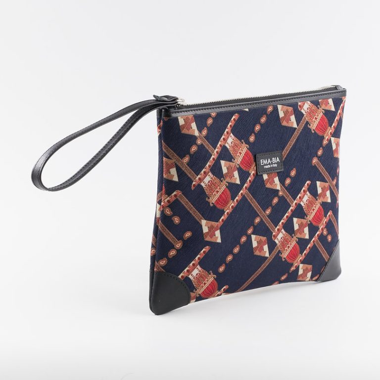 mini-pochette-in-silk-with-classic-print-3 Mini pochette in silk with classic print