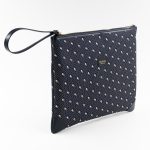 Blaue Seidenarm-Pochette mit floralem Druck