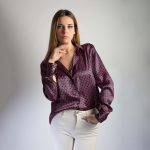 camicia in seta aurora indossata