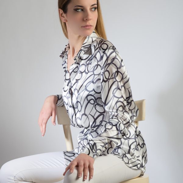camicia in seta con stampa bianca