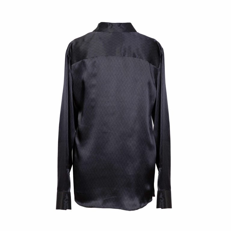 camicia in seta nera retro