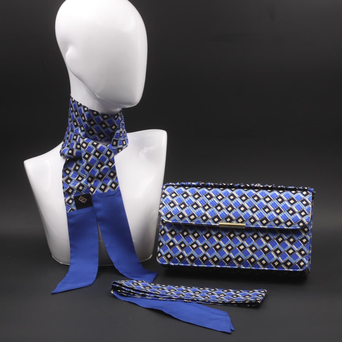 pochette ascot clutch