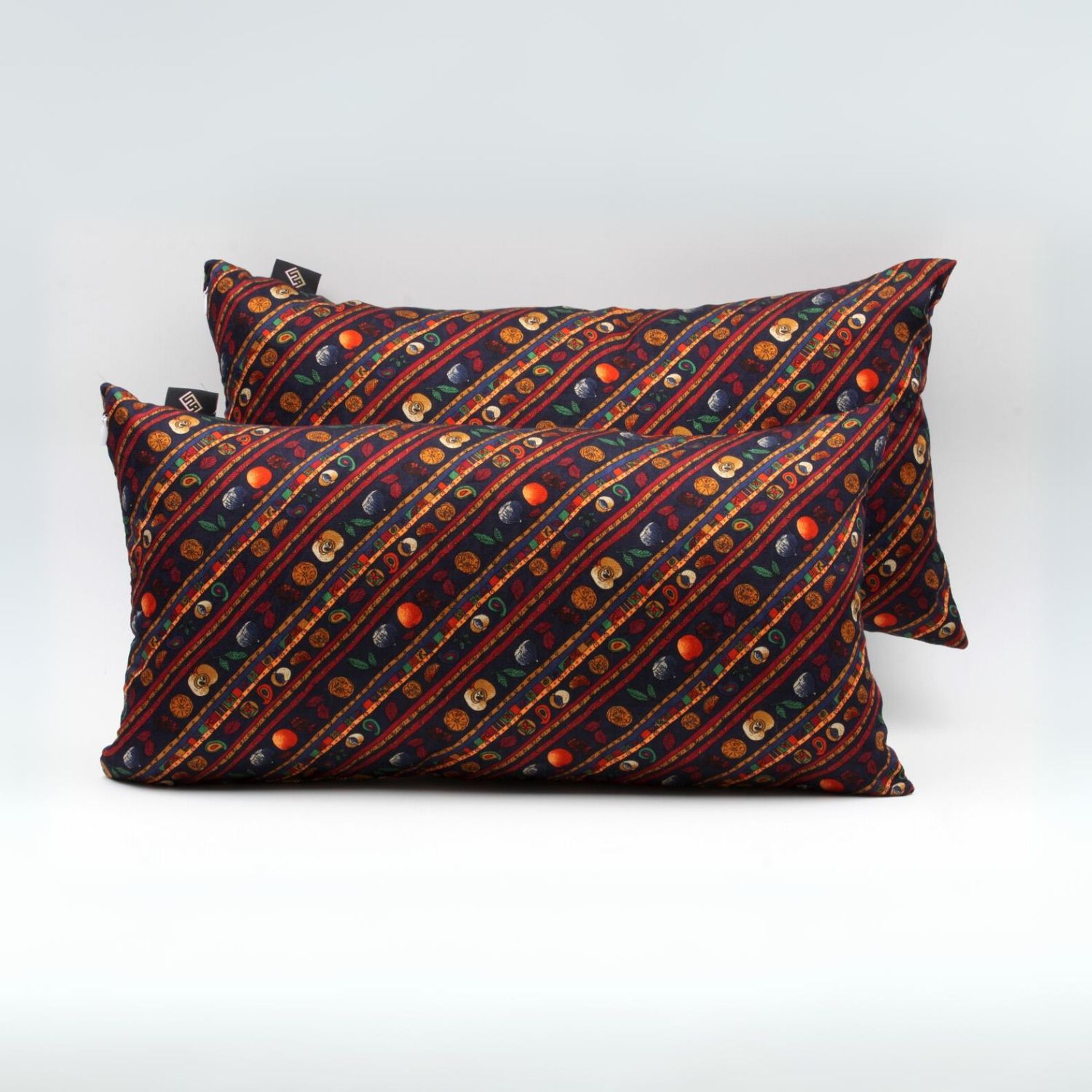 Cuscini rettangolari decorativi in seta Blu Silky Pillows Rectangular 1