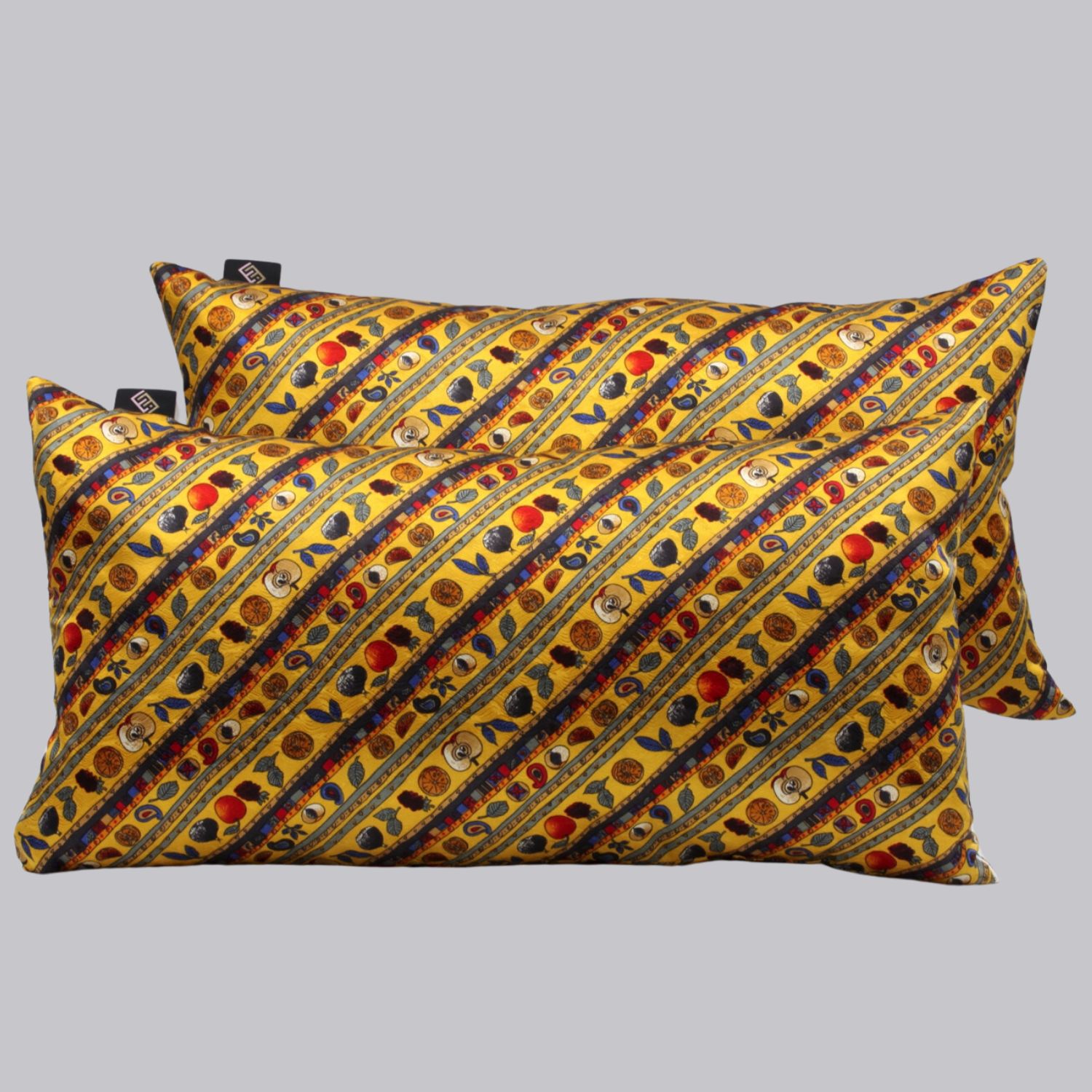 Cuscini rettangolari decorativi in seta Gialla Silky Pillows Rectangular