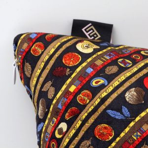 Cuscini rettangolari decorativi in seta Nera Silky Pillows Rectangular