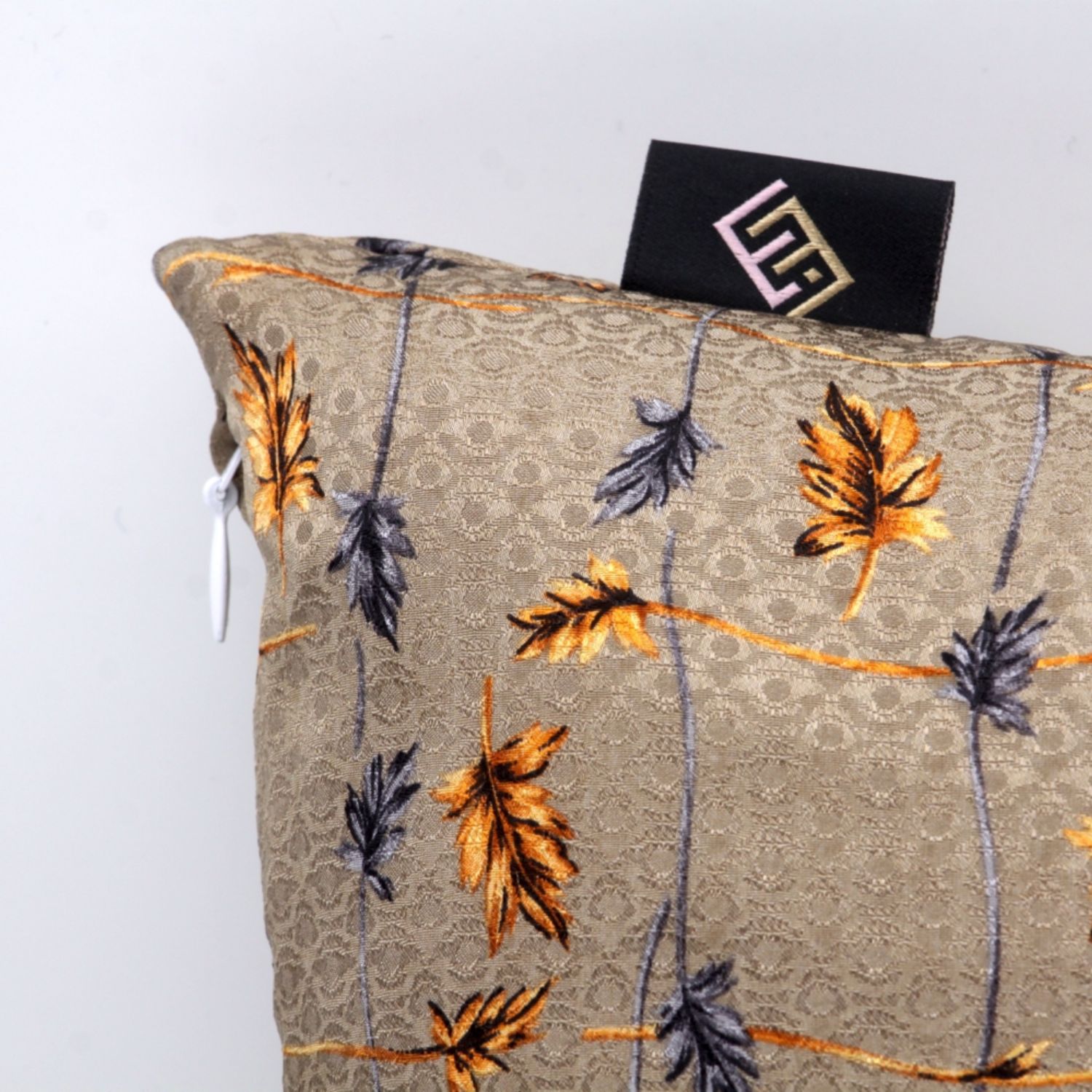 Cuscini rettangolari decorativi in seta beige Silky Pillows Rectangular 2 blank