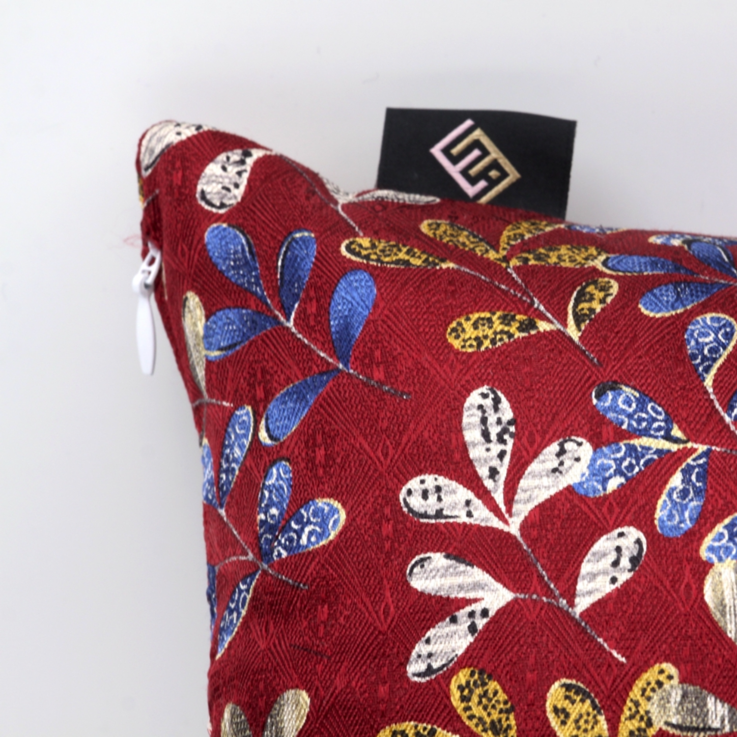 Cuscini rettangolari decorativi in seta rossa Silky Pillows Rectangular 2 blank