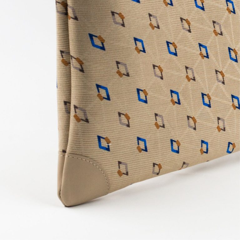 Pochette beige in seta con stampa - Silky T-case (3)