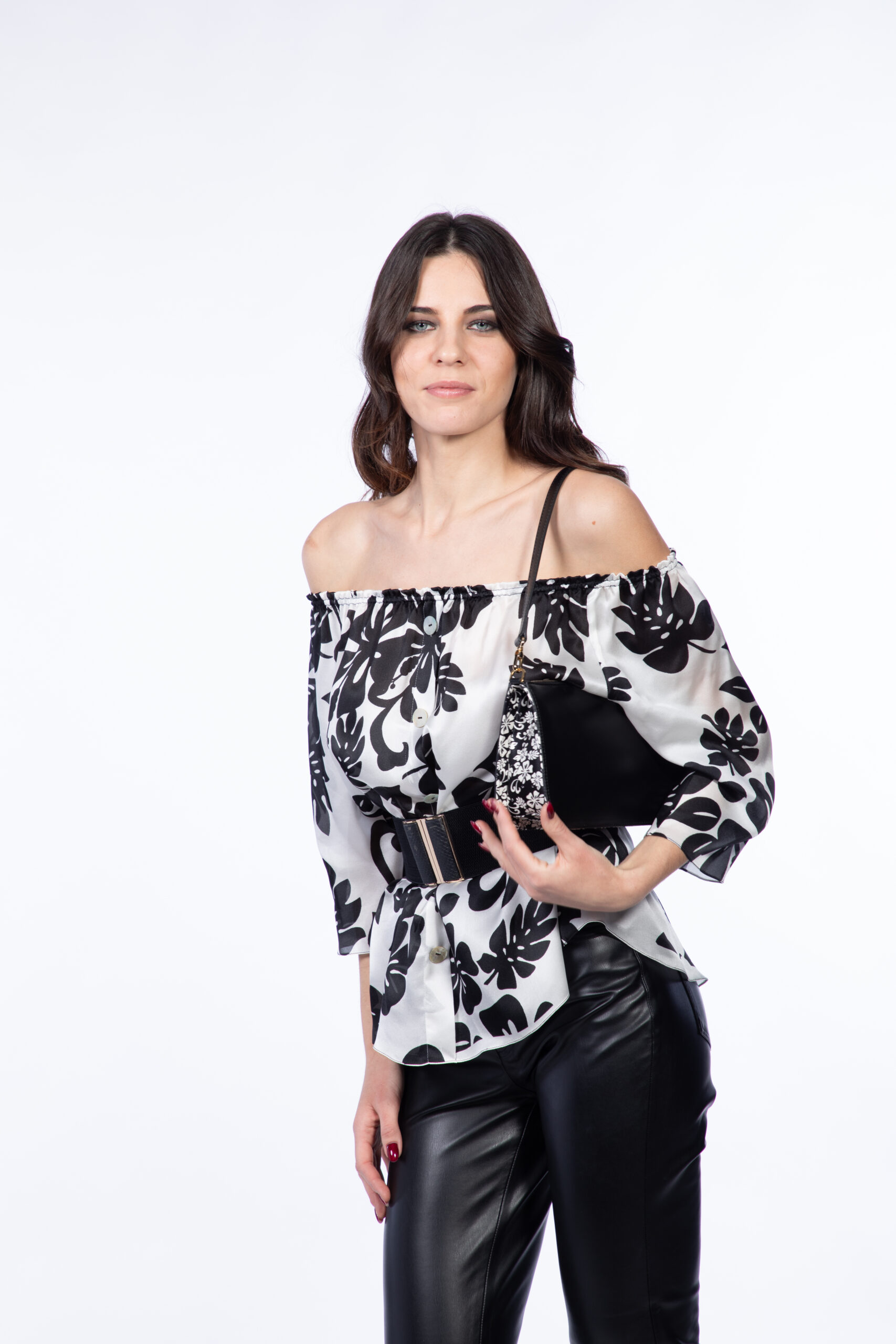 18_Ema-Bia-2214 blank